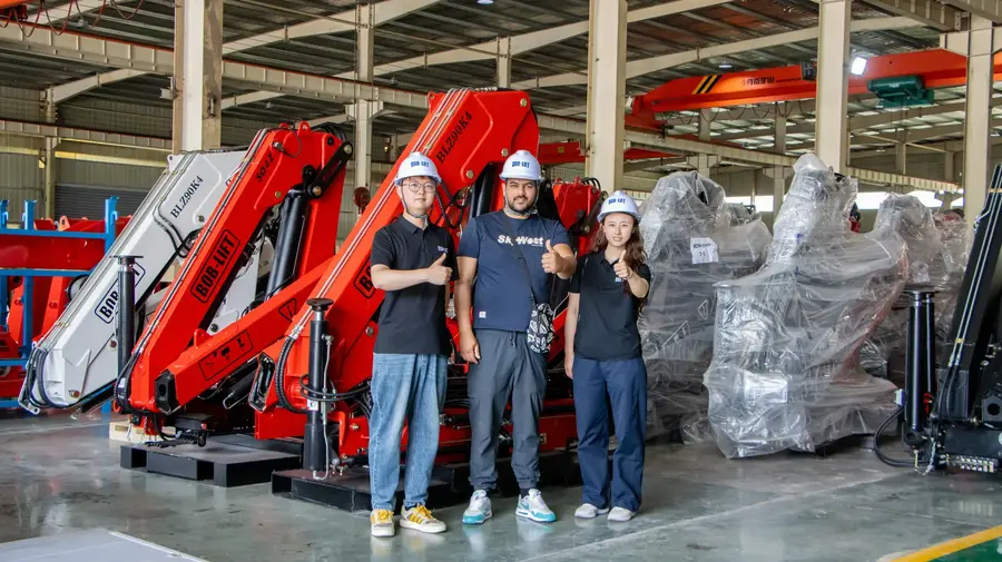 Customers from Algeria visiting the BOB-LIFT factory