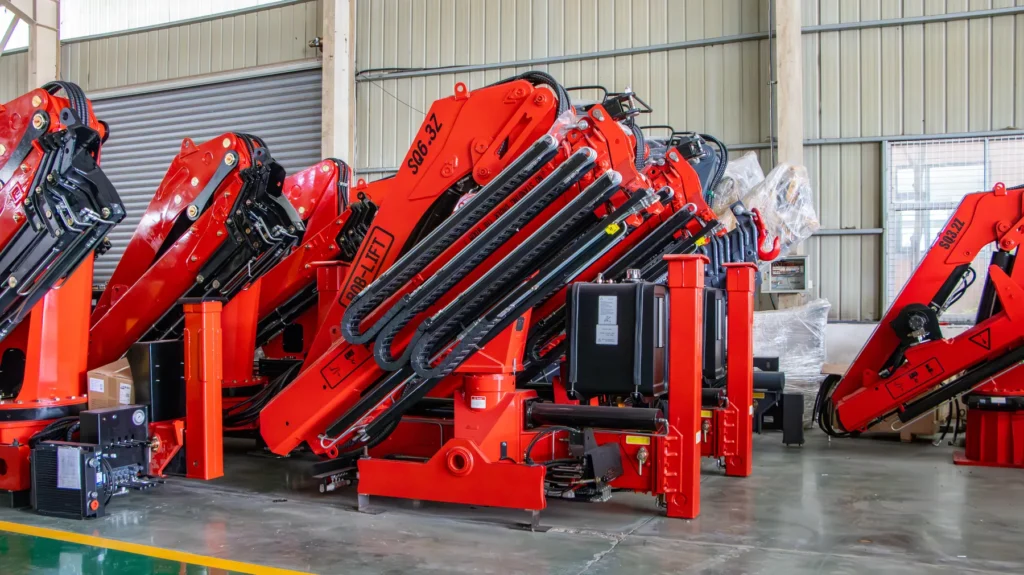 Telescopic Marine Cranes for Island Harbour Cargo in the Maldives